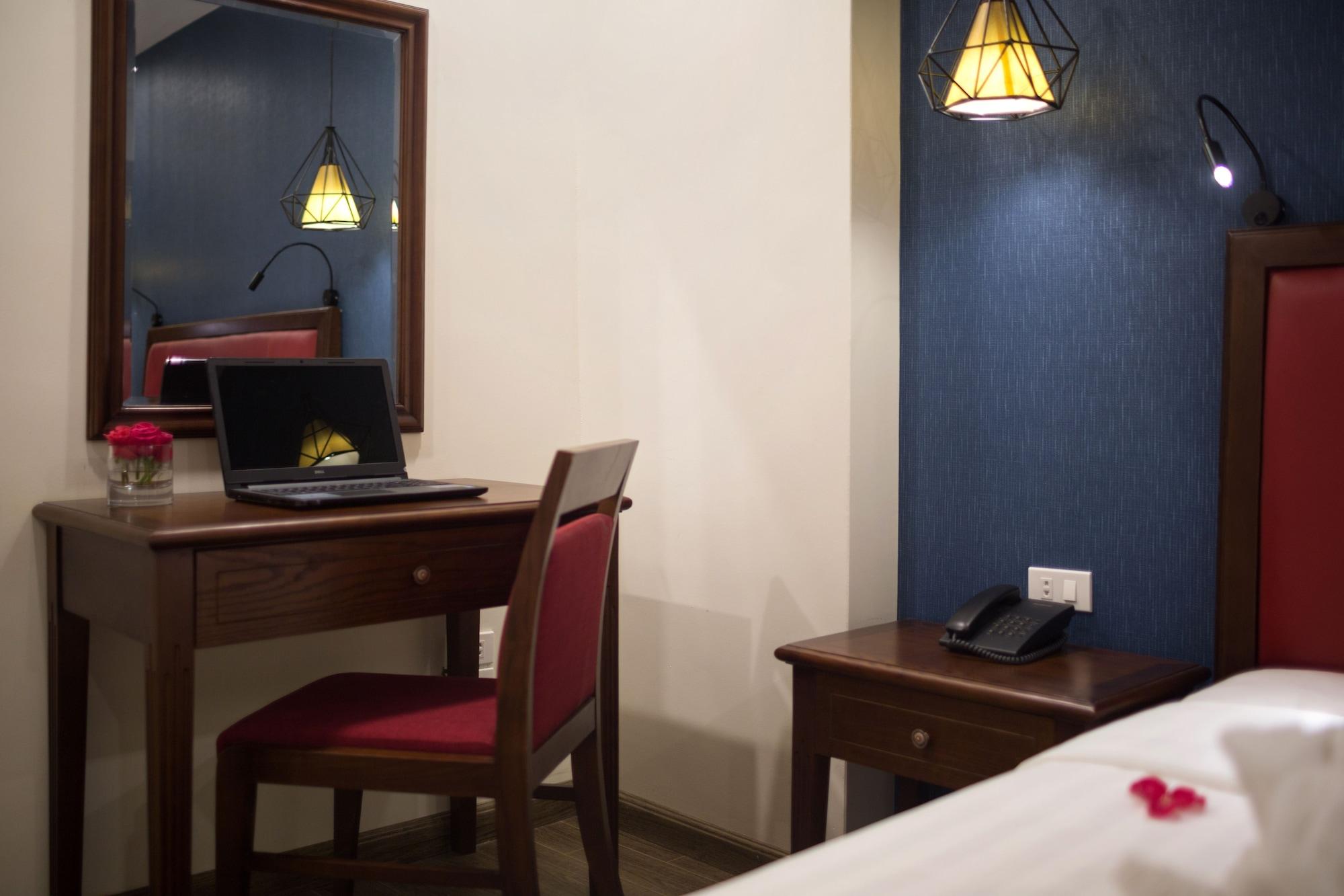 Holiday Emerald Hotel Ханой Екстер'єр фото