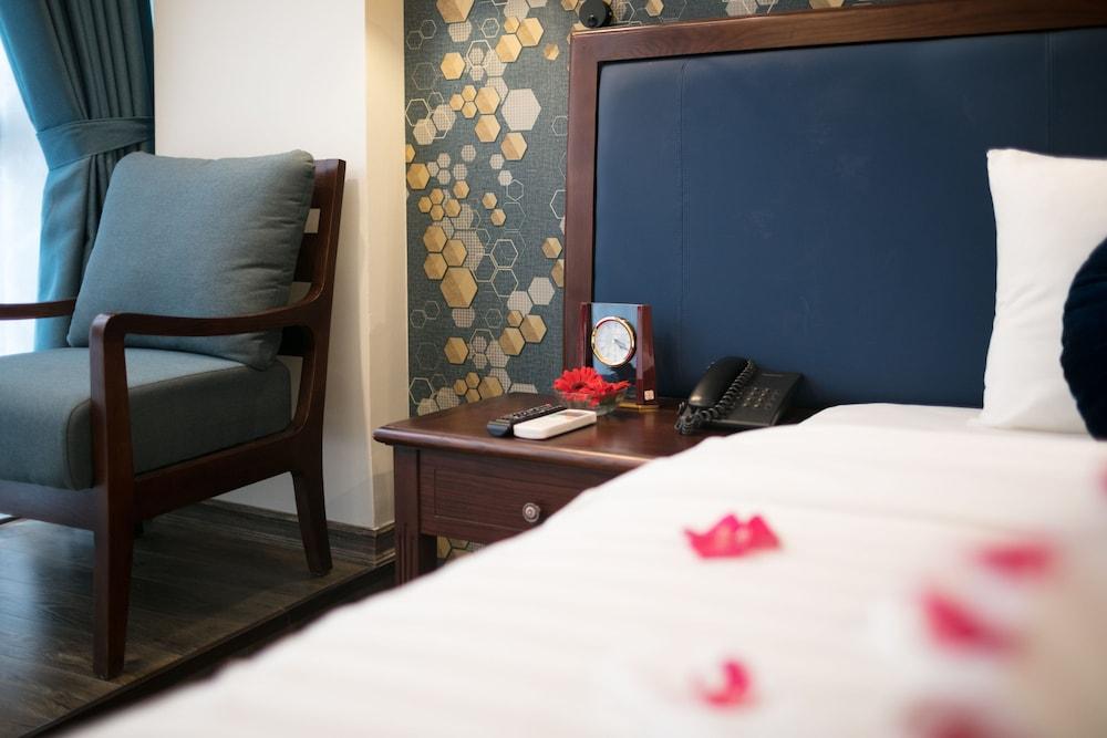 Holiday Emerald Hotel Ханой Екстер'єр фото