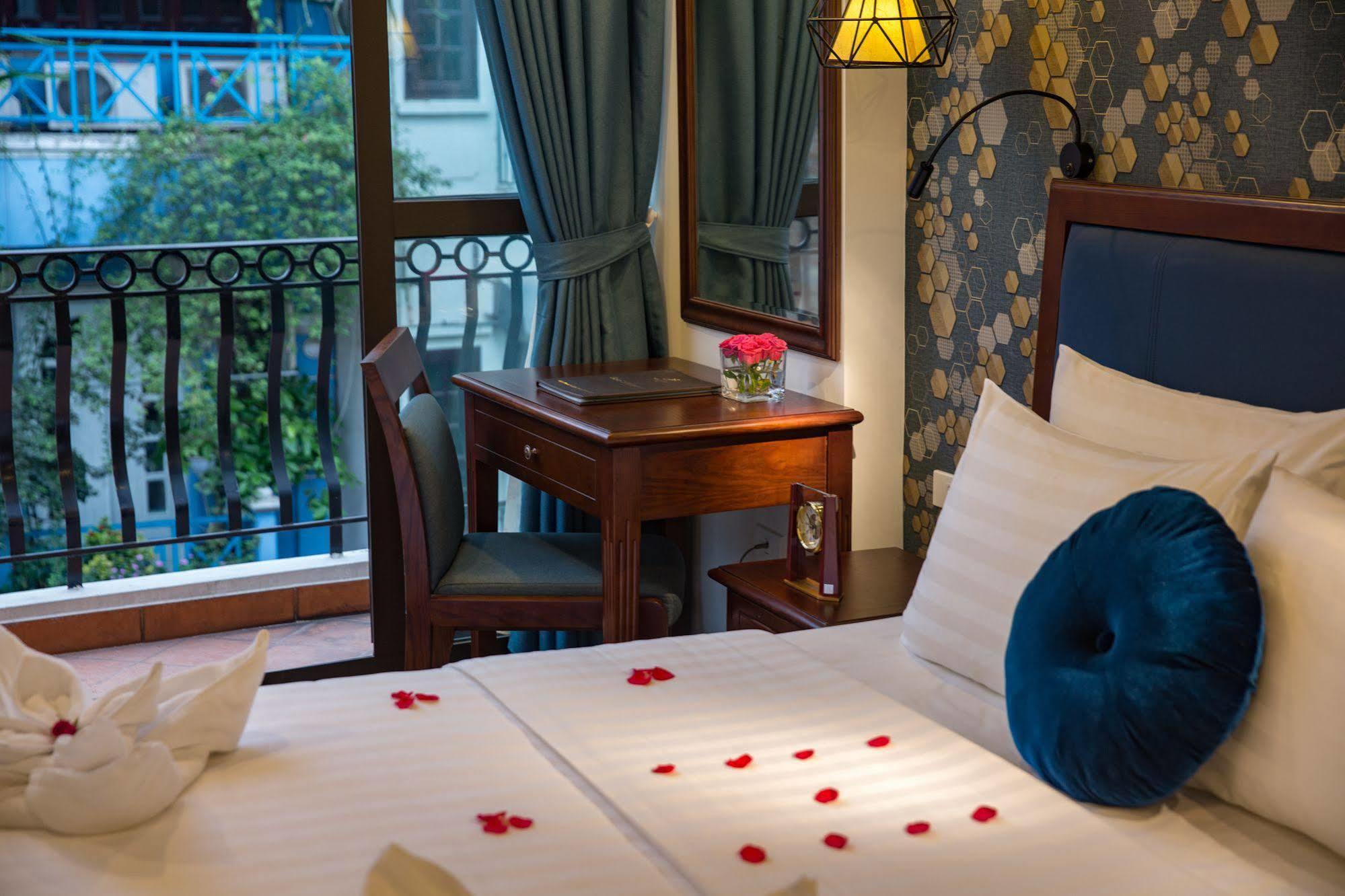Holiday Emerald Hotel Ханой Екстер'єр фото