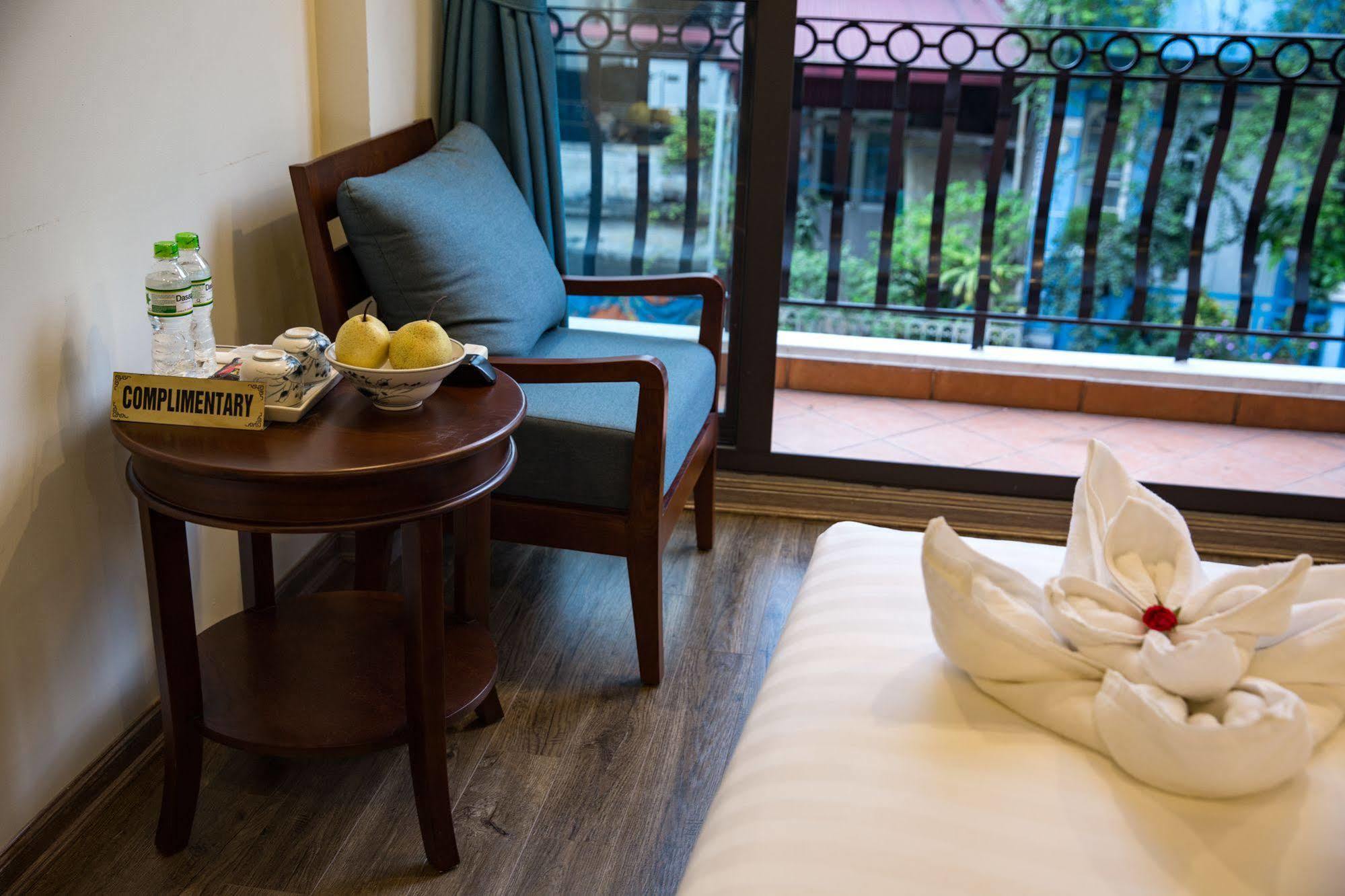 Holiday Emerald Hotel Ханой Екстер'єр фото